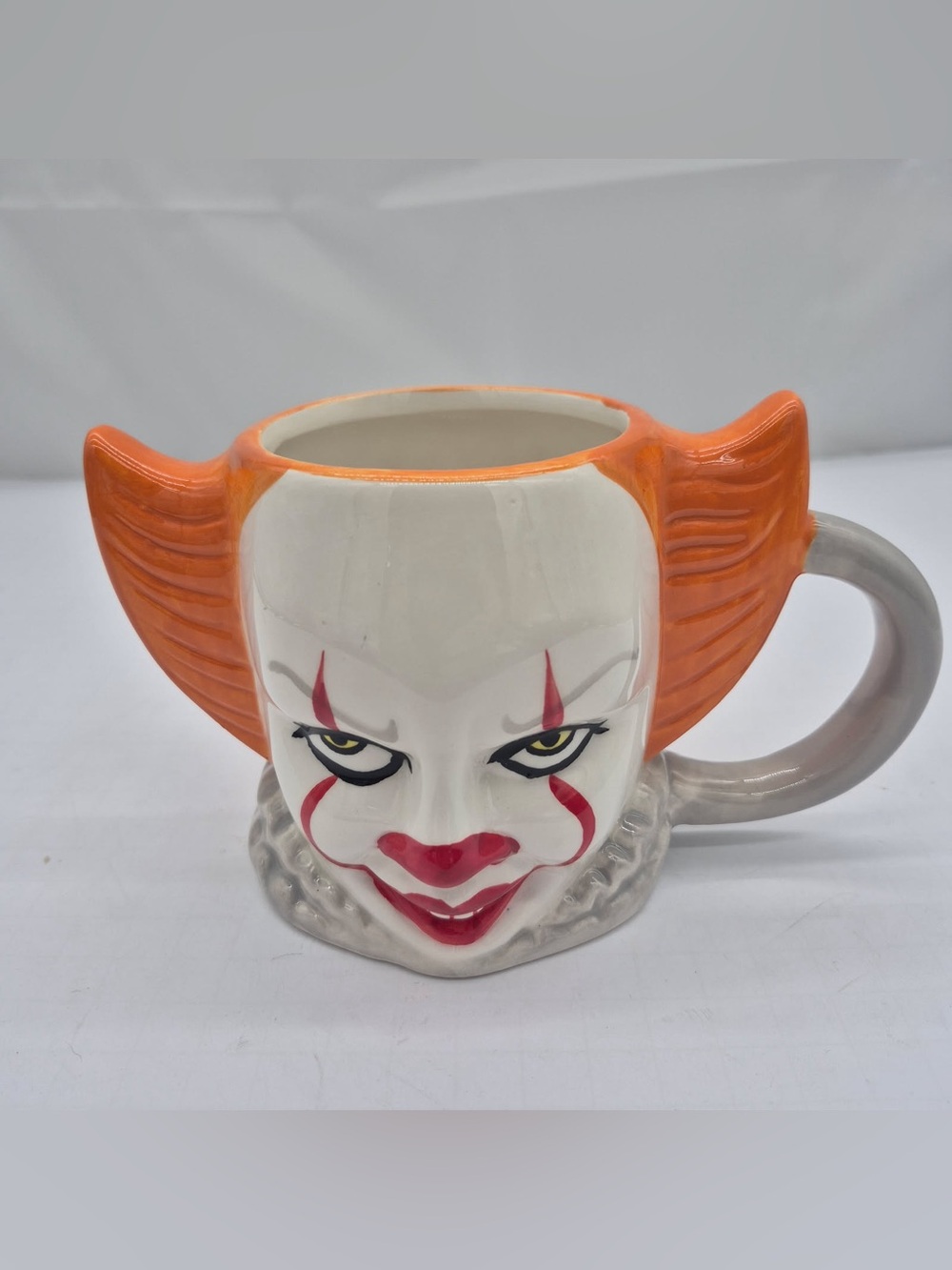 IT Pennywise 20 oz. Ceramic 3D Sculpted Mug Horror Stephen King Jumbo Coffee Cup